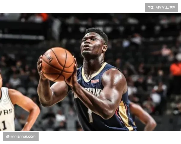 鹈鹕赛季中段战绩跳水 分析其季后赛前景面临严峻挑战